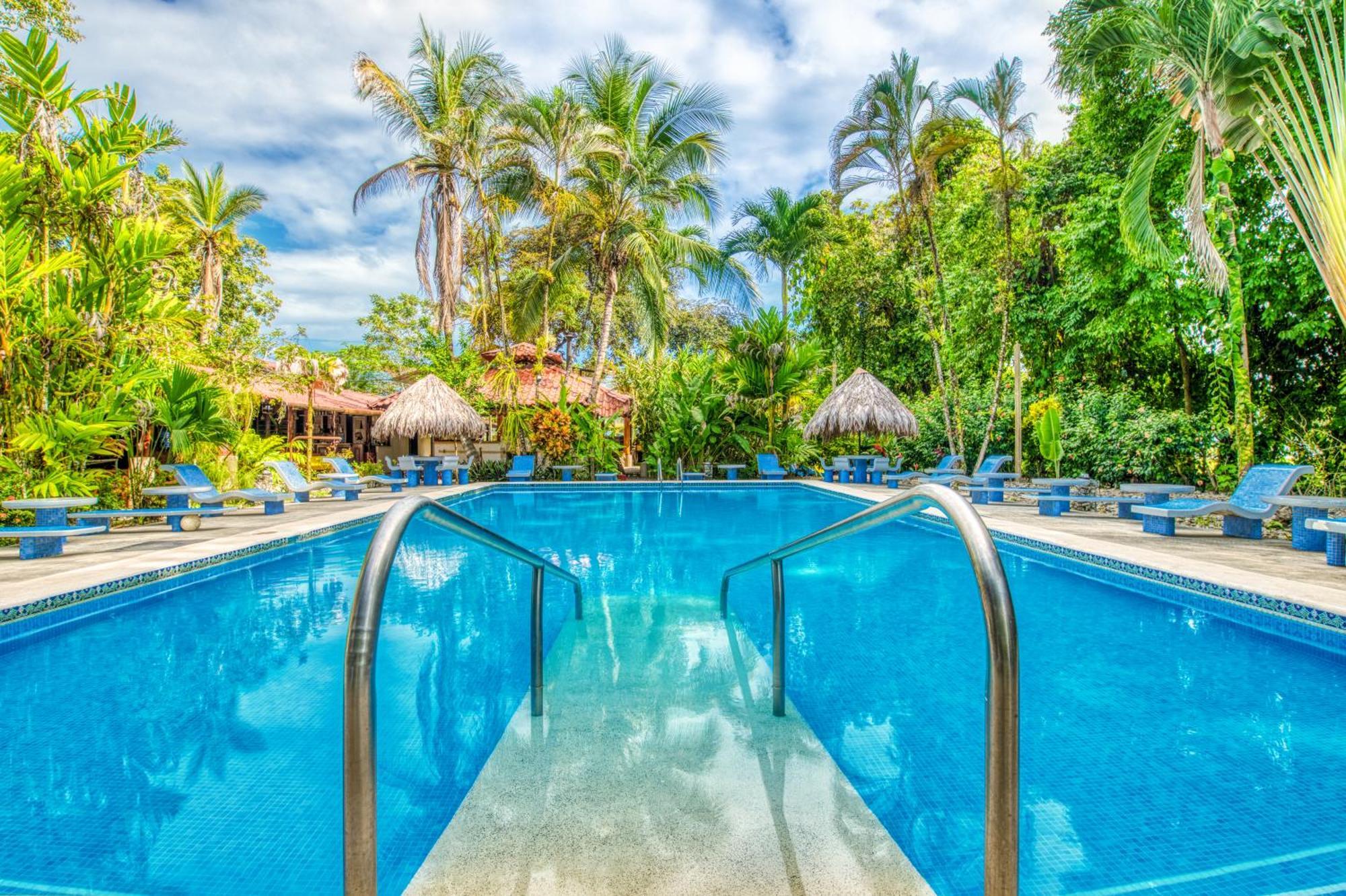 Atlantida Lodge Cahuita Eksteriør bilde