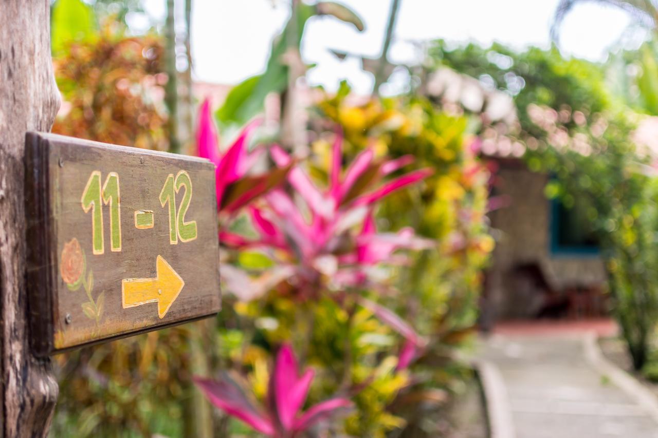 Atlantida Lodge Cahuita Eksteriør bilde
