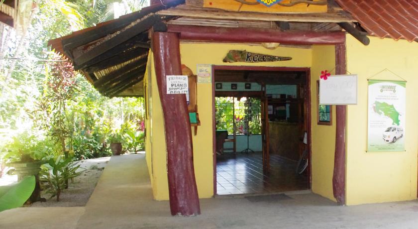 Atlantida Lodge Cahuita Eksteriør bilde